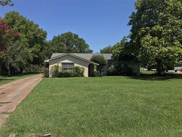 6830 Lakeview Circle, Rowlett, TX 75089