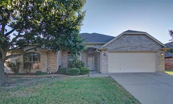 2365 Trace Ridge Drive, Weatherford, TX 76087