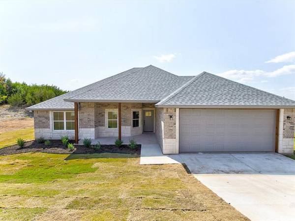 2218 Lakewood Trail, Granbury, TX 76049