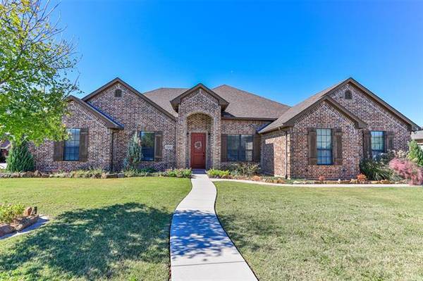 1211 Walter Street, Lindsay, TX 76240