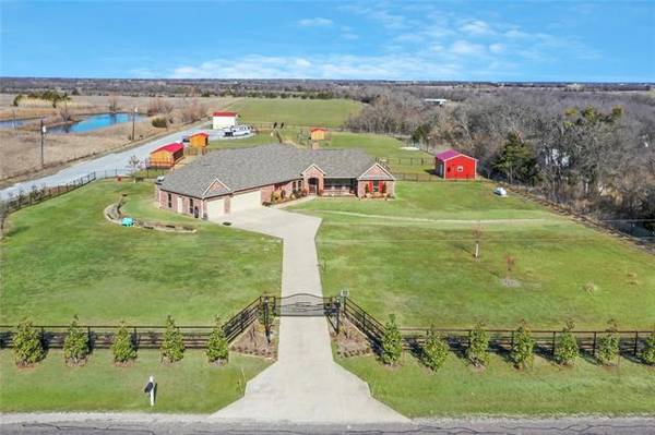 7707 County Road 502, Blue Ridge, TX 75424