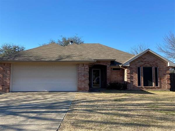 105 Stonebriar Way, Terrell, TX 75160