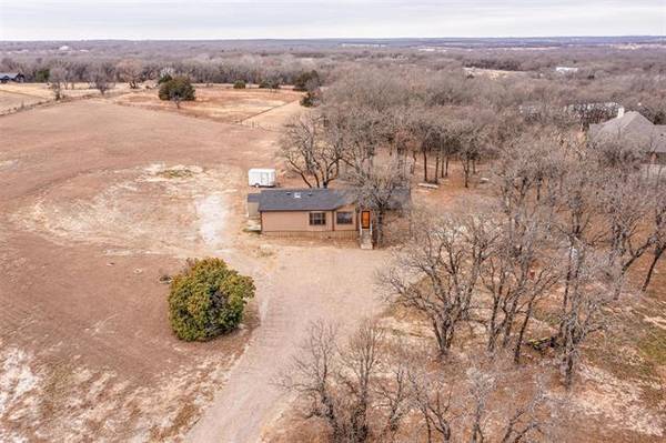 1019 County Road 3355,  Paradise,  TX 76073