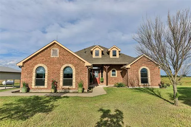 1018 County Road 385, Valley View, TX 76272