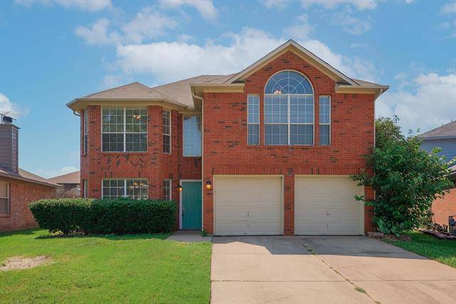 1105 Highland Station Drive, Saginaw, TX 76131