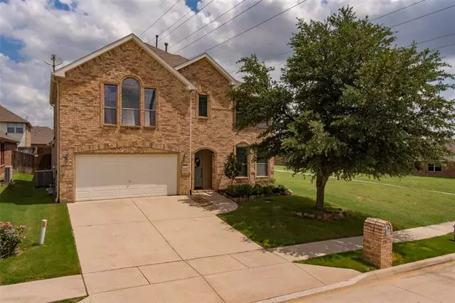 3909 Sunnygate Drive, Fort Worth, TX 76262