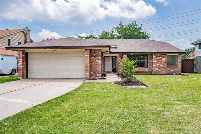 4205 Whitman Lane, Grand Prairie, TX 75052