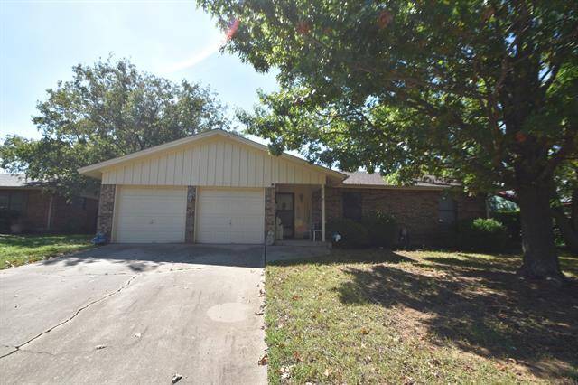 212 Brentwood Street, Stephenville, TX 76401