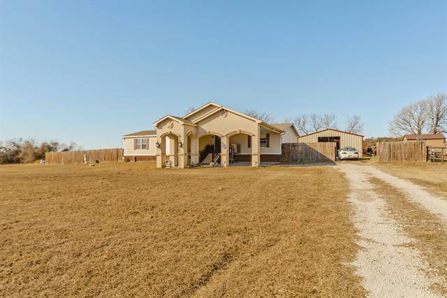 122 Lazy Meadow Court, Springtown, TX 76082