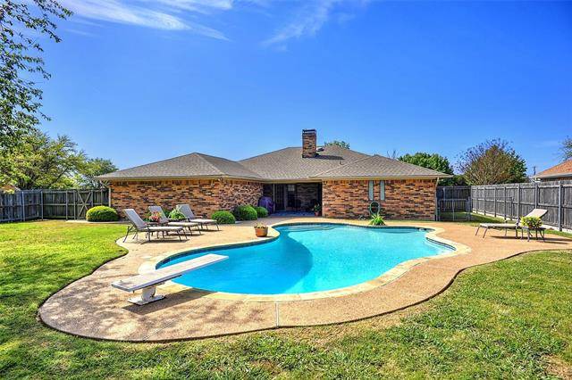 802 Hix Circle, Van Alstyne, TX 75495