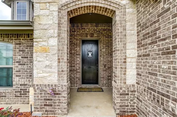 Burleson, TX 76028,305 Prairie Oak Court