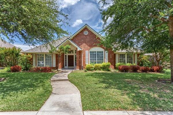 2121 Antibes Drive, Carrollton, TX 75006