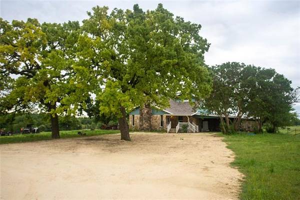 1028 County Road 409, Glen Rose, TX 76070