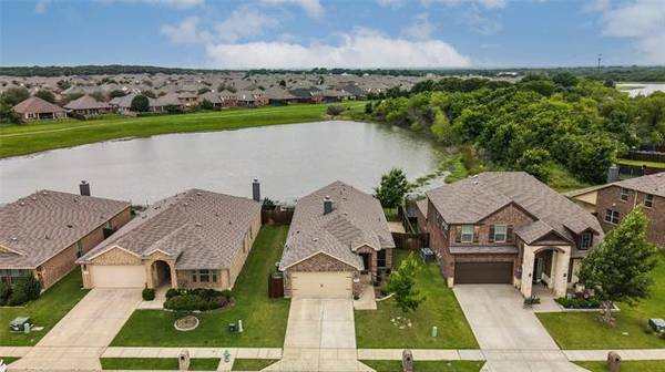 1312 Cheyenne Drive, Aubrey, TX 76227