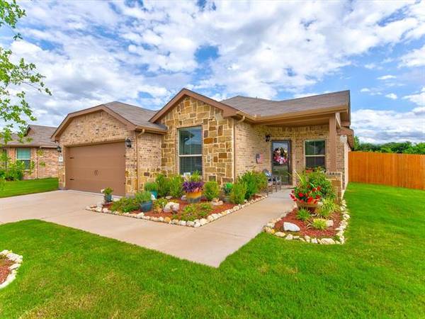 532 Vickie Street, Crowley, TX 76036