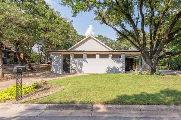 1401 Driftwood Drive, Euless, TX 76040