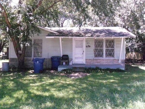 609 N Smith Avenue, Dawson, TX 76639