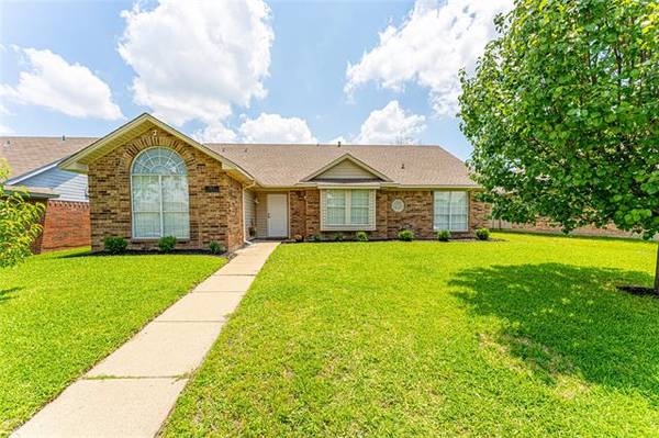 1902 Quail Hill Circle, Garland, TX 75040