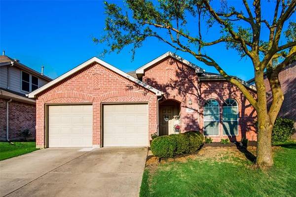 211 Parakeet Drive, Little Elm, TX 75068