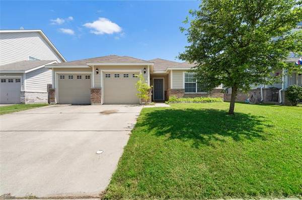 107 Independence Avenue, Venus, TX 76084