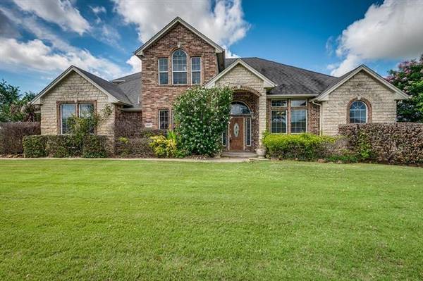 1004 Dapple Gray Road, Crowley, TX 76036