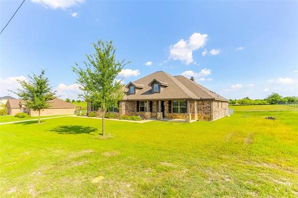 6205 California Street, Joshua, TX 76058