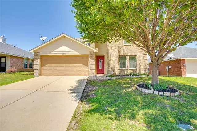 4856 Parkview Hills Lane, Fort Worth, TX 76179