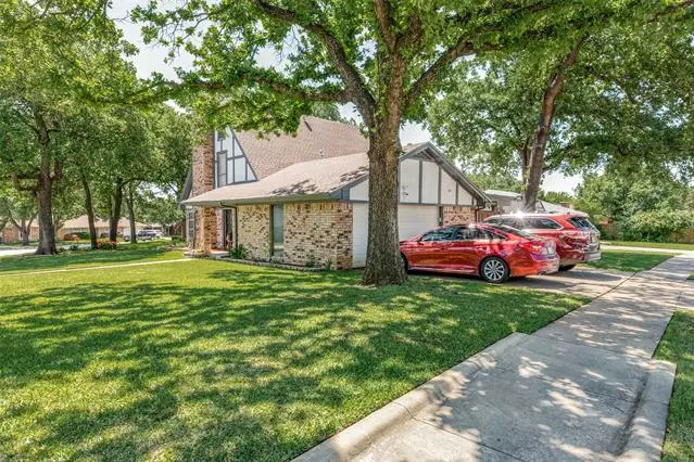 5100 Red River Drive, Arlington, TX 76017