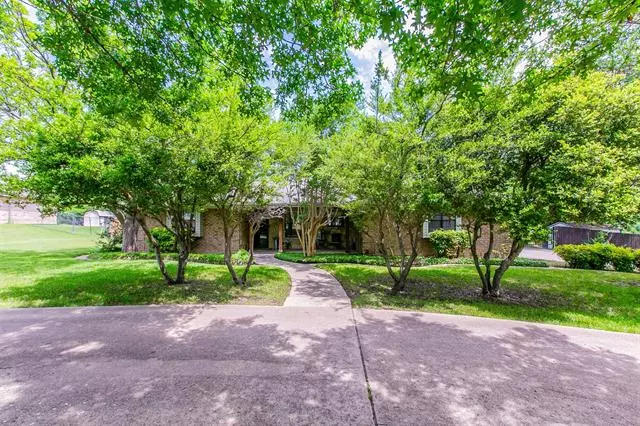 6108 S Ridge Road, Fort Worth, TX 76135