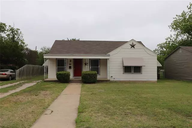 2504 Elizabeth Drive, Brownwood, TX 76801