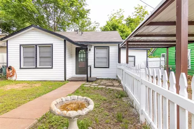 712 Jameson Street, Weatherford, TX 76086