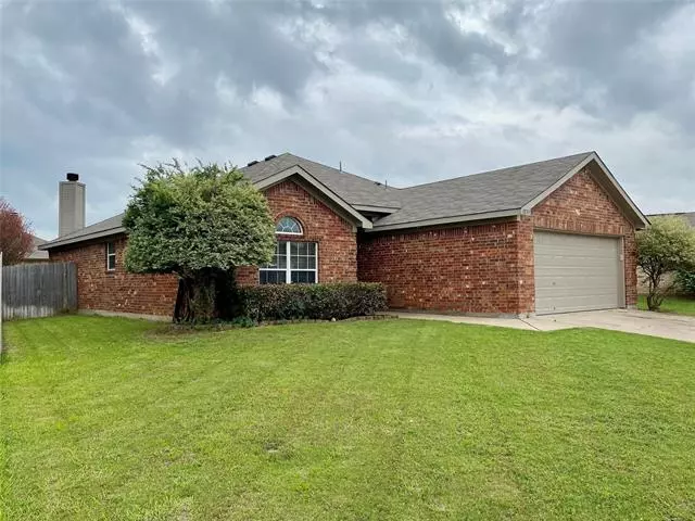 12133 Rolling Ridge Drive, Fort Worth, TX 76028