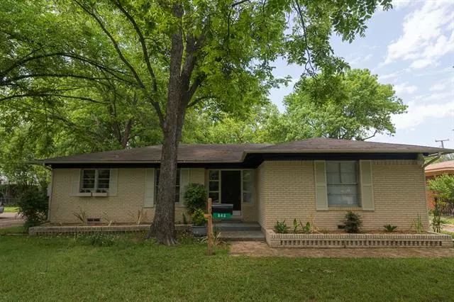 643 W Main Street, Lancaster, TX 75146