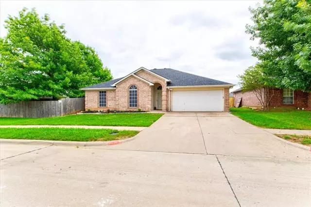 8030 Mourning Dove Drive, Arlington, TX 76002