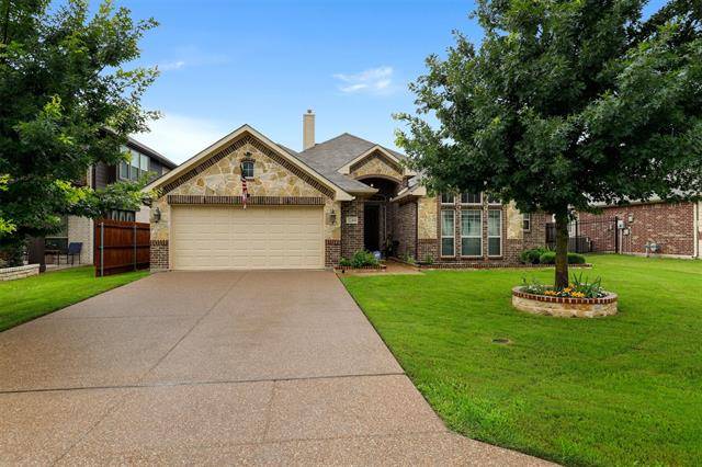 5244 Smokey Ridge Drive, Fort Worth, TX 76123