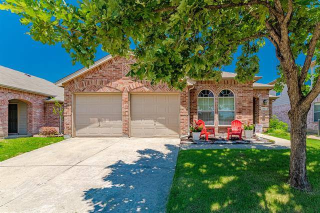 1301 Mockingbird Drive, Aubrey, TX 76227