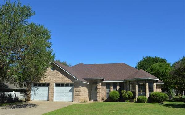 85 Delmore Drive, Hillsboro, TX 76645