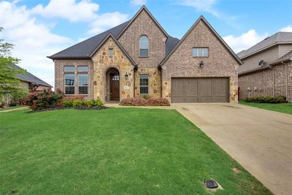 967 Highpoint Way, Roanoke, TX 76262