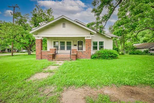 308 SW 4th Street, Kerens, TX 75144