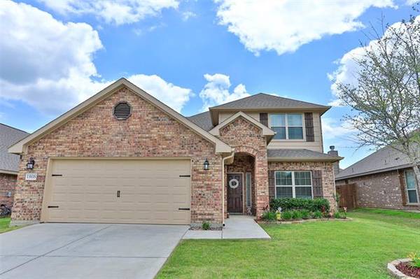 1808 Silver Oak Drive, Gainesville, TX 76240