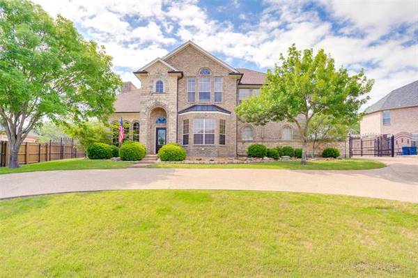 5709 Lakeside Drive, Fort Worth, TX 76179