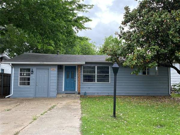 1045 W Coffin Street, Denison, TX 75020