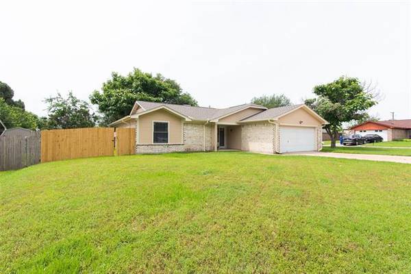 1200 Timbercrest Drive, Benbrook, TX 76126