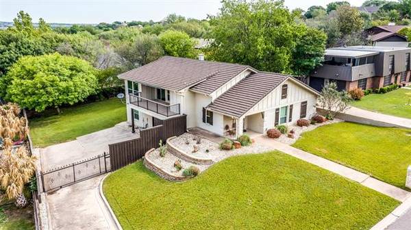 7712 Woodside Hill, Fort Worth, TX 76179