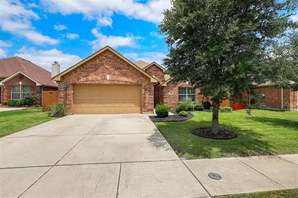 2368 Collin Drive, Grand Prairie, TX 75052