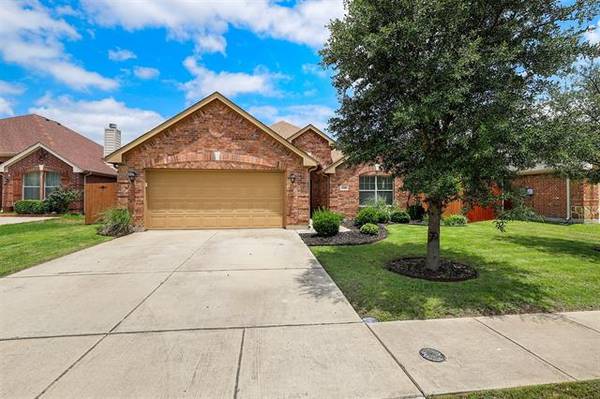 2368 Collin Drive, Grand Prairie, TX 75052