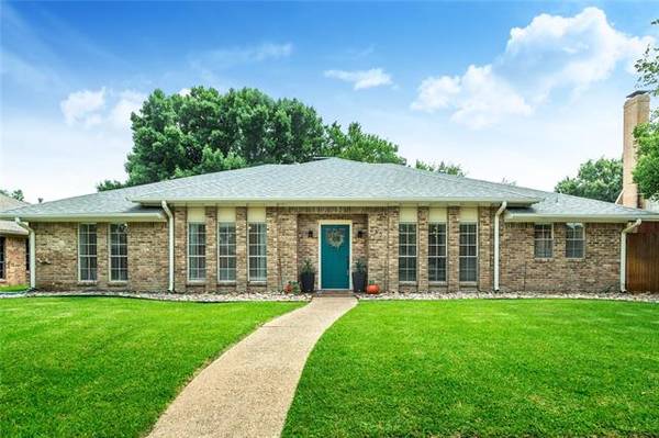 237 High Brook Drive, Richardson, TX 75080