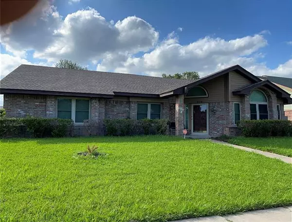 Garland, TX 75043,214 Country View Lane