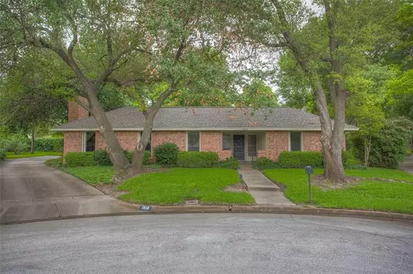 1513 Northcrest Court, Fort Worth, TX 76107