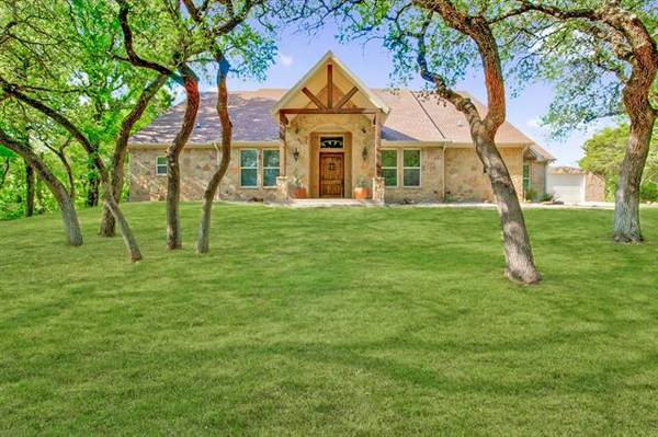 882 Canyon Creek Lane, Weatherford, TX 76087